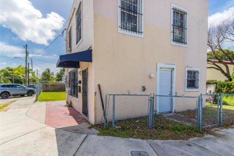 Immobilier commercial à vendre à Miami, Floride: 99.03 m2 № 1294032 - photo 25