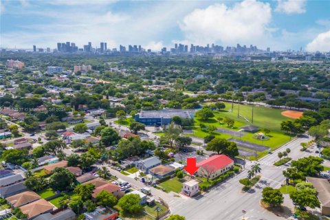 Propiedad comercial en venta en Miami, Florida, 99.03 m2 № 1294032 - foto 23