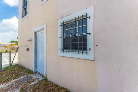 Immobilier commercial à vendre à Miami, Floride: 99.03 m2 № 1294032 - photo 26