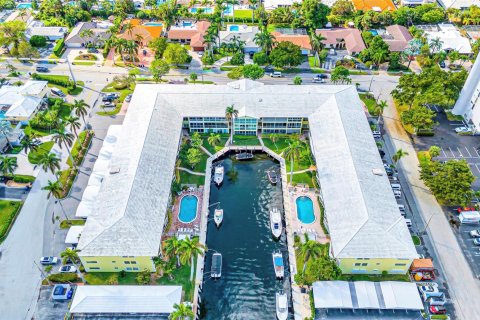 Condo in Fort Lauderdale, Florida, 2 bedrooms  № 922437 - photo 15