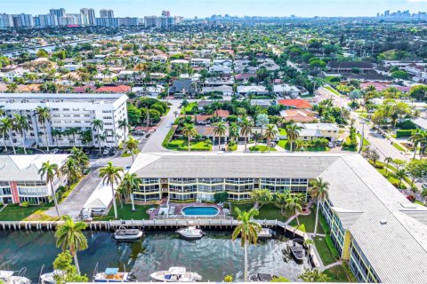 Condo in Fort Lauderdale, Florida, 2 bedrooms  № 922437 - photo 3