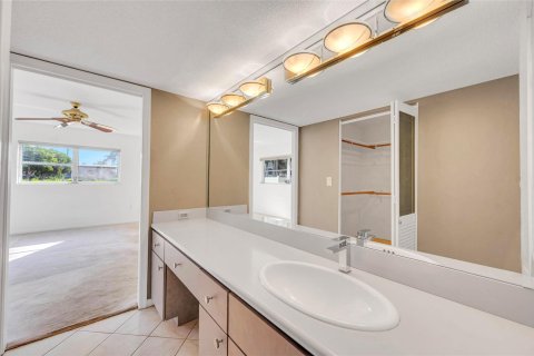 Copropriété à vendre à Fort Lauderdale, Floride: 2 chambres, 157.93 m2 № 922437 - photo 22