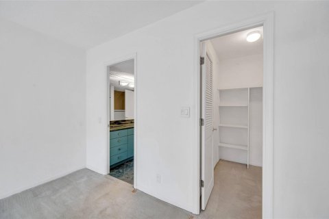 Condo in Fort Lauderdale, Florida, 2 bedrooms  № 922437 - photo 25