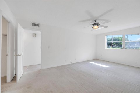 Condo in Fort Lauderdale, Florida, 2 bedrooms  № 922437 - photo 26