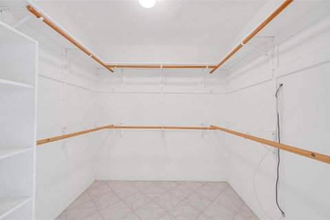 Condo in Fort Lauderdale, Florida, 2 bedrooms  № 922437 - photo 23