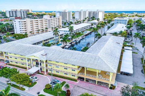 Condo in Fort Lauderdale, Florida, 2 bedrooms  № 922437 - photo 2