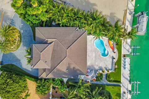 Villa ou maison à vendre à Marathon, Floride: 4 chambres, 306.95 m2 № 912639 - photo 5