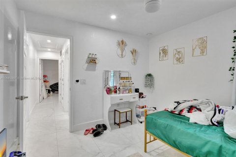 Casa en venta en Lehigh Acres, Florida, 4 dormitorios, 199.83 m2 № 1410842 - foto 28