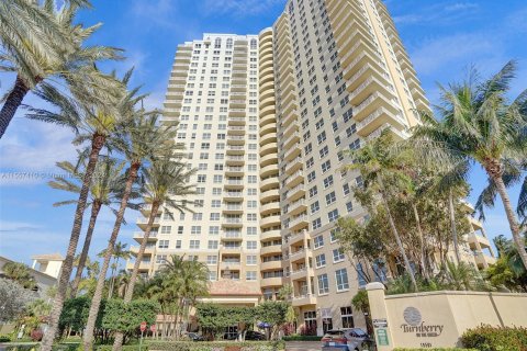 Condo in Aventura, Florida, 2 bedrooms  № 1078975 - photo 1