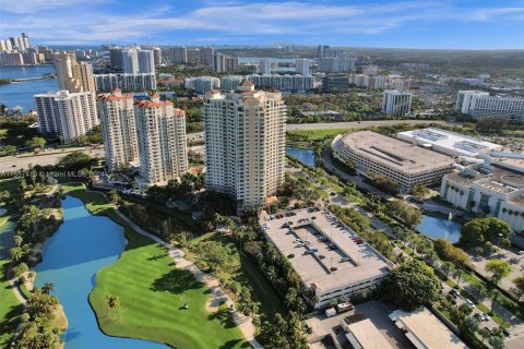 Condo in Aventura, Florida, 2 bedrooms  № 1078975 - photo 3