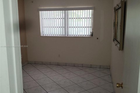 Condominio en venta en Miami Gardens, Florida, 2 dormitorios, 74.14 m2 № 1381784 - foto 13