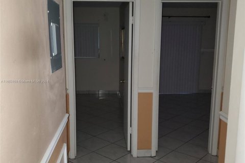 Condominio en venta en Miami Gardens, Florida, 2 dormitorios, 74.14 m2 № 1381784 - foto 11