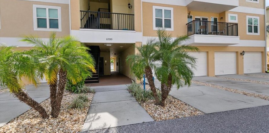 Condo à New Port Richey, Floride, 3 chambres  № 1341970