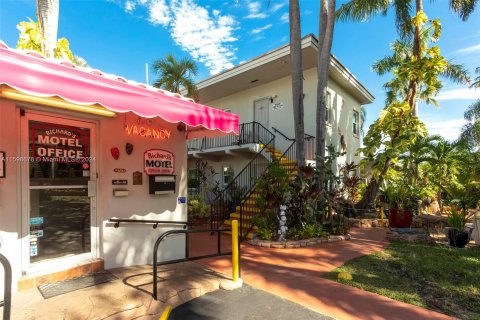 Hotel in Hollywood, Florida № 1207187 - photo 14