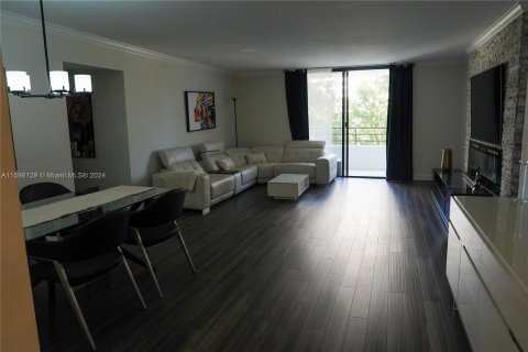 Condominio en venta en Hallandale Beach, Florida, 2 dormitorios, 139.35 m2 № 1207127 - foto 28