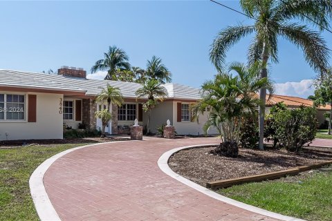 Villa ou maison à vendre à Lighthouse Point, Floride: 4 chambres, 188.31 m2 № 1207189 - photo 3