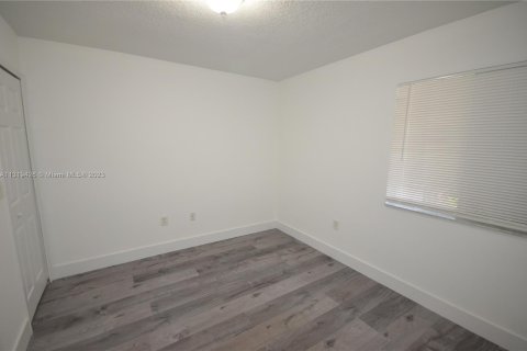 Condominio en venta en Homestead, Florida, 2 dormitorios, 76.37 m2 № 701480 - foto 14