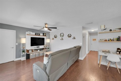 Casa en venta en Coral Springs, Florida, 3 dormitorios, 175.21 m2 № 1014258 - foto 30