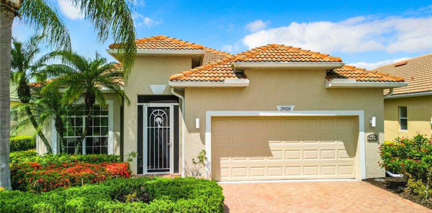 House in Naples, Florida 4 bedrooms, 211.35 sq.m. № 1126552
