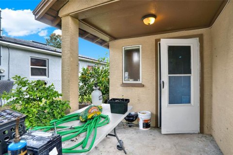 Casa en venta en DeLand, Florida, 2 dormitorios, 52.03 m2 № 1355903 - foto 4