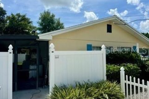 House in Lakeland, Florida 2 bedrooms, 105.17 sq.m. № 1355901 - photo 2