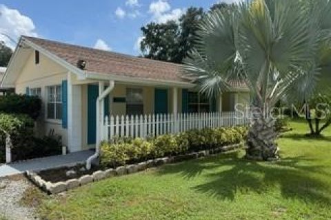 Villa ou maison à vendre à Lakeland, Floride: 2 chambres, 105.17 m2 № 1355901 - photo 1