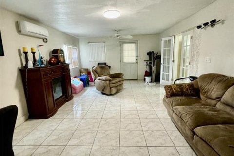 Villa ou maison à vendre à Tampa, Floride: 3 chambres, 183.95 m2 № 1388451 - photo 21