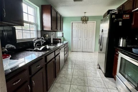 Casa en venta en Tampa, Florida, 3 dormitorios, 183.95 m2 № 1388451 - foto 11