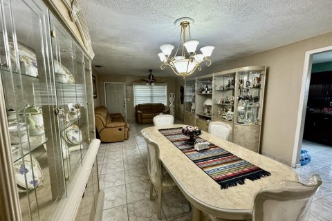 Villa ou maison à vendre à Tampa, Floride: 3 chambres, 183.95 m2 № 1388451 - photo 9