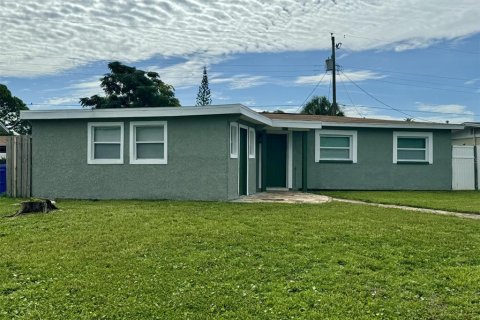 Casa en venta en Tampa, Florida, 3 dormitorios, 183.95 m2 № 1388451 - foto 2