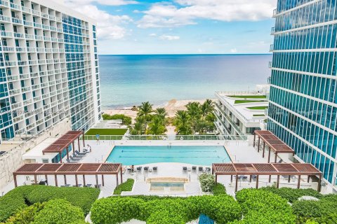 Condominio en alquiler en Miami Beach, Florida, 2 dormitorios, 82.4 m2 № 1345077 - foto 21