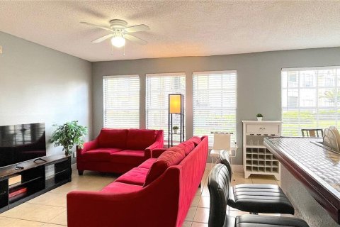 Condo in Orlando, Florida, 2 bedrooms  № 1252332 - photo 19