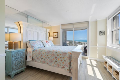 Condo in Hutchinson Island South, Florida, 3 bedrooms  № 1155898 - photo 29