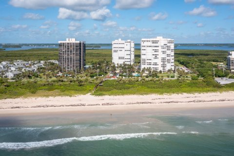 Copropriété à vendre à Hutchinson Island South, Floride: 3 chambres, 159.79 m2 № 1155898 - photo 1