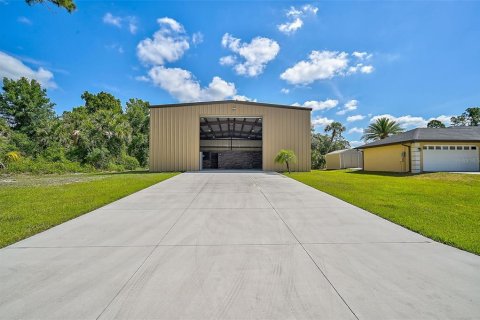 Villa ou maison à vendre à North Port, Floride: 3 chambres, 168.25 m2 № 1148089 - photo 10