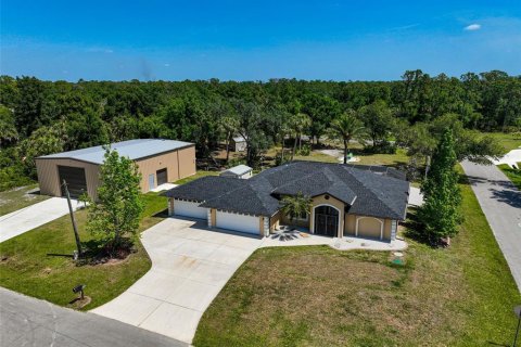 Villa ou maison à vendre à North Port, Floride: 3 chambres, 168.25 m2 № 1148089 - photo 1