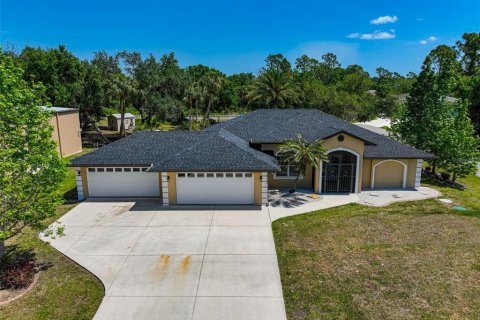 Villa ou maison à vendre à North Port, Floride: 3 chambres, 168.25 m2 № 1148089 - photo 4