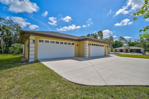 House in North Port, Florida 3 bedrooms, 168.25 sq.m. № 1148089 - photo 9