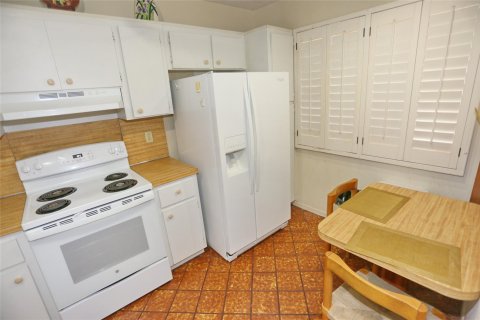 Condo in Lauderhill, Florida, 2 bedrooms  № 1223144 - photo 27