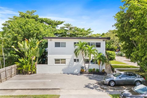 Propiedad comercial en venta en Miami, Florida, 309.74 m2 № 1345555 - foto 8