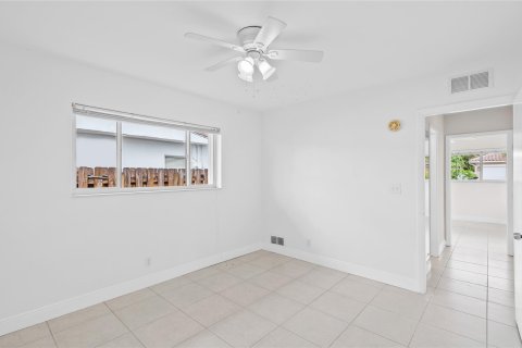 Villa ou maison à vendre à Wilton Manors, Floride: 3 chambres, 198.81 m2 № 1179774 - photo 6