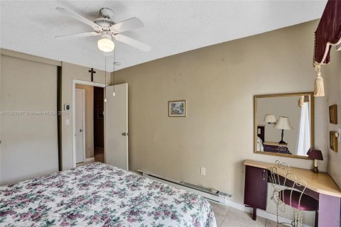 Condo in Miami, Florida, 2 bedrooms  № 1316165 - photo 17