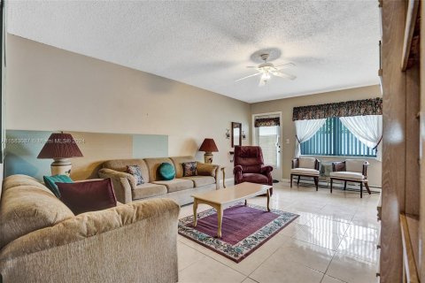 Condo in Miami, Florida, 2 bedrooms  № 1316165 - photo 5