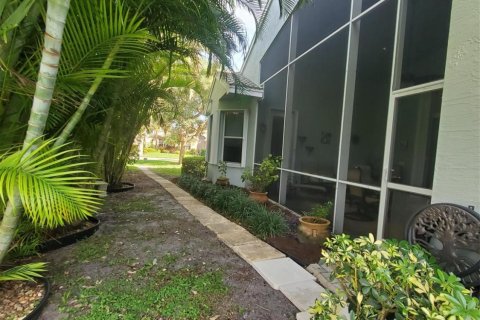 House in Delray Beach, Florida 3 bedrooms, 227.98 sq.m. № 883382 - photo 2