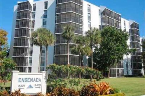 Condominio en venta en Aventura, Florida, 2 dormitorios, 100.43 m2 № 1210402 - foto 3