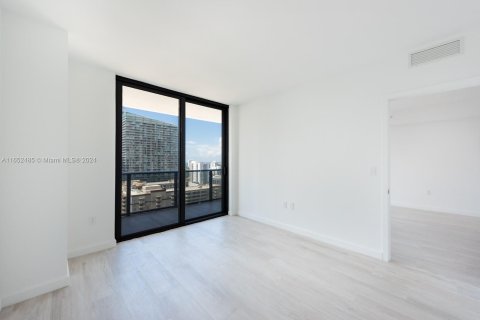 Condominio en alquiler en Miami, Florida, 1 dormitorio, 89.65 m2 № 1347913 - foto 16