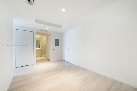 Condominio en alquiler en Miami, Florida, 1 dormitorio, 89.65 m2 № 1347913 - foto 19