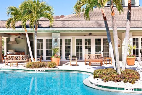 House in Vero Beach, Florida 3 bedrooms, 269.51 sq.m. № 488823 - photo 4