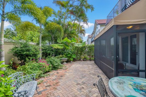 Townhouse in Delray Beach, Florida 3 bedrooms, 267.93 sq.m. № 821275 - photo 12