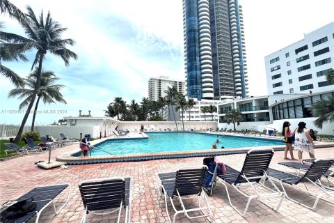 Condominio en venta en Miami Beach, Florida, 32.05 m2 № 1289211 - foto 22